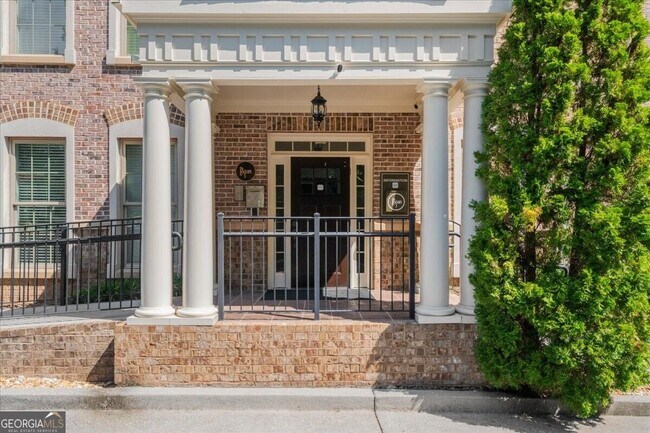 Foto del edificio - 2360 Logan Cir NE