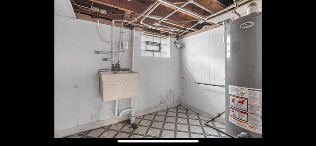 Building Photo - 925 Cherry St