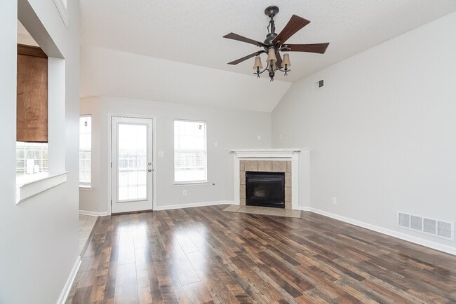 Building Photo - 1079 Fredrick Dr