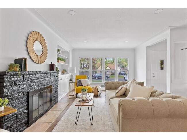 Foto del edificio - 3012 Sumter Ave S