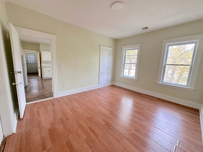 Bedroom 1 - 10 Lawnfair St