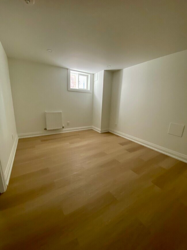 bedroom - 25 Hammersmith Av
