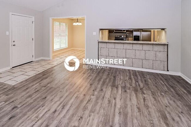 Building Photo - 4 Bedroom Pet-Friendly Home in Horn Lake, MS with Main Street Renewal