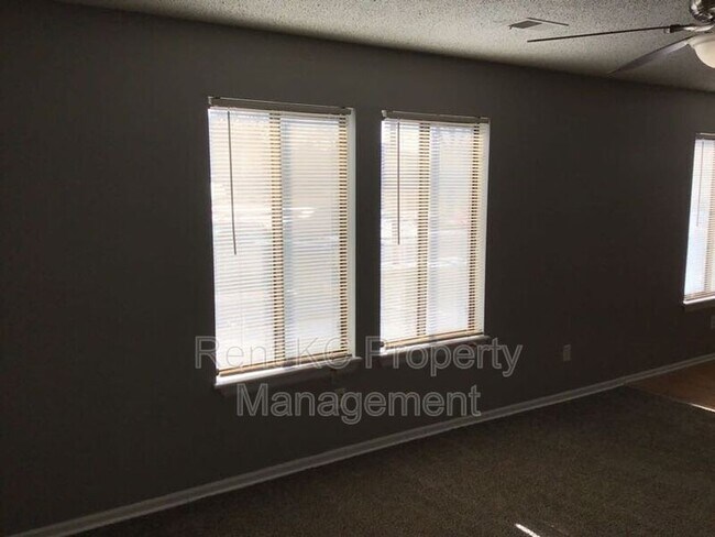 Foto del edificio - 208 W Meadow St