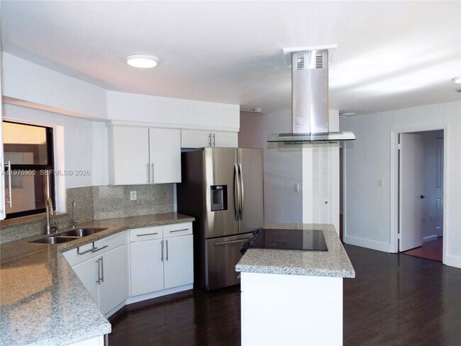 Building Photo - 422 SW 88th Pl