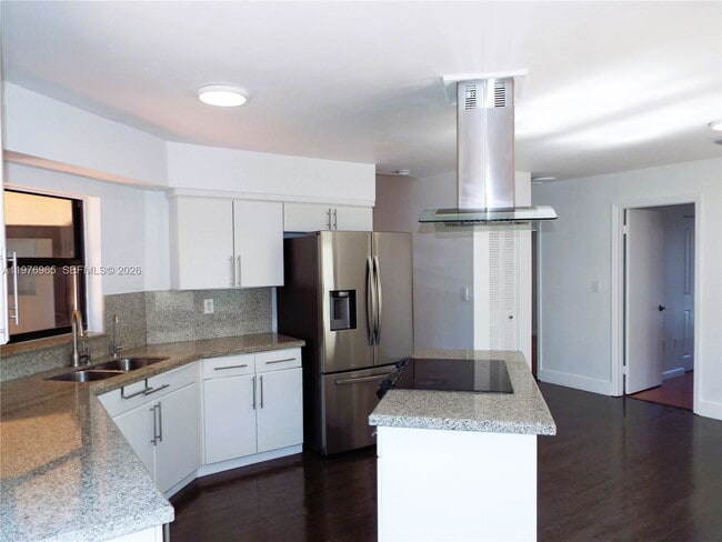 Foto del edificio - 422 SW 88th Pl