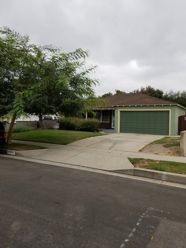 Foto principal - 11926 Lucile St