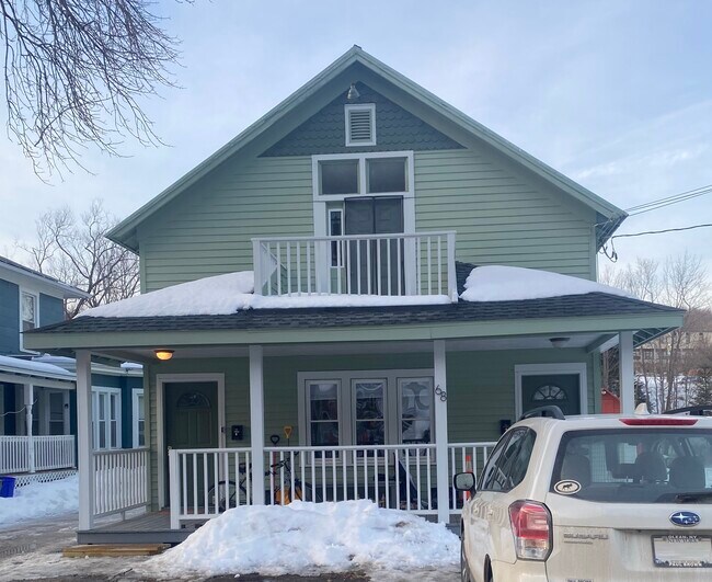 68 W University St Unit Upper, Alfred, NY 14802 Apartments in Alfred