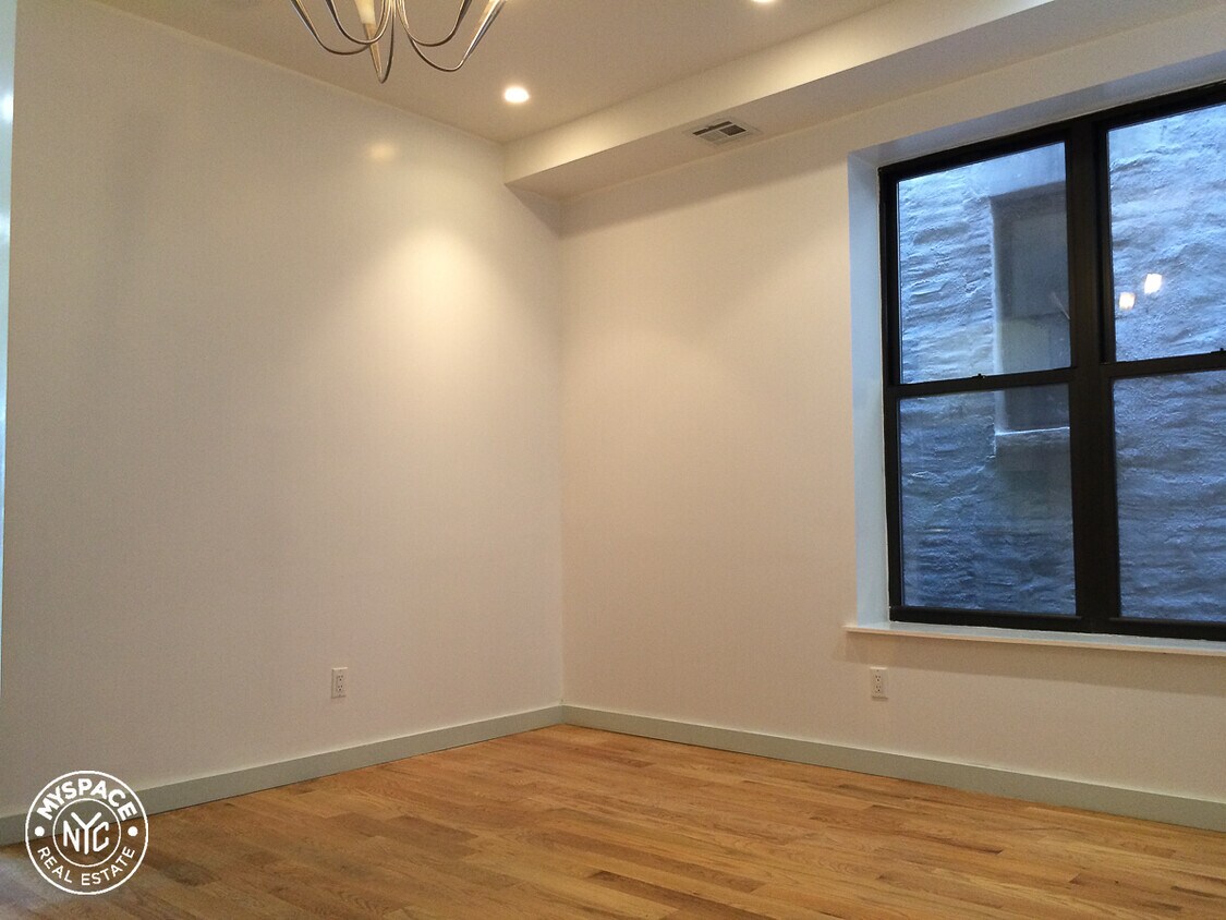 Primary Photo - 690 Prospect Pl