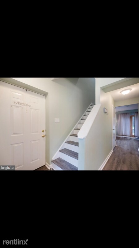 Building Photo - 4 br, 3 bath Townhome - 9065 Lambskin Ln