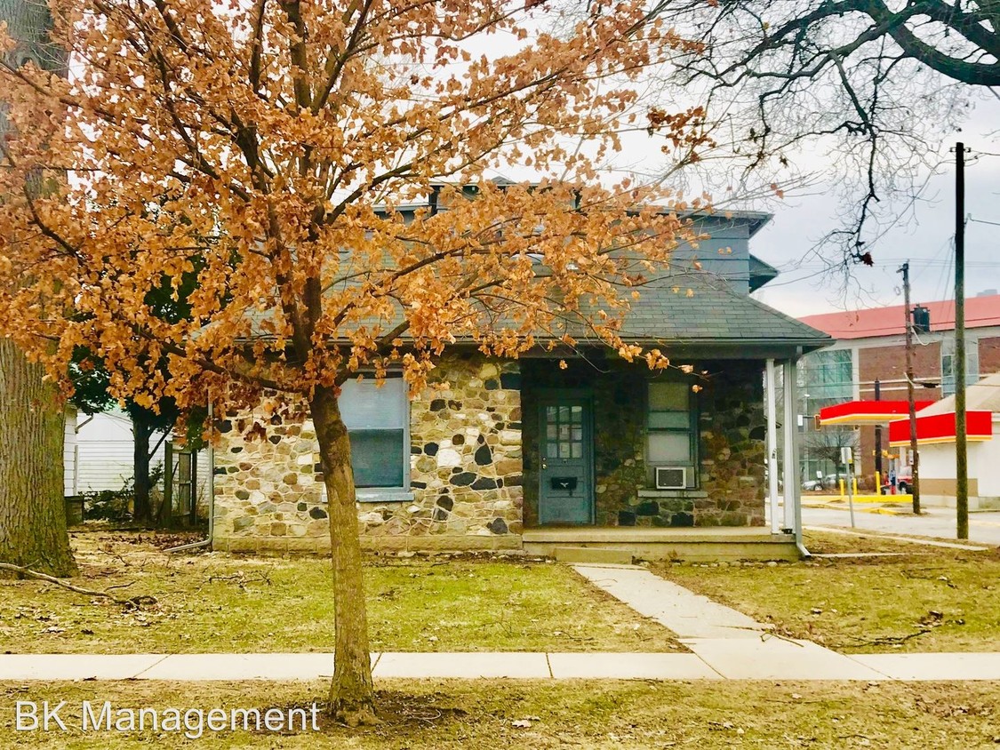 Primary Photo - 2 br, 1 bath Apartment - 617 Evergreen Street