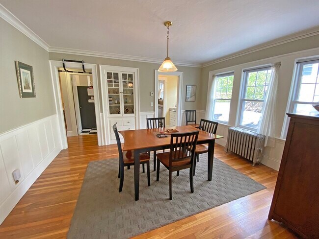Foto del edificio - 331-333-333 Lowell Ave