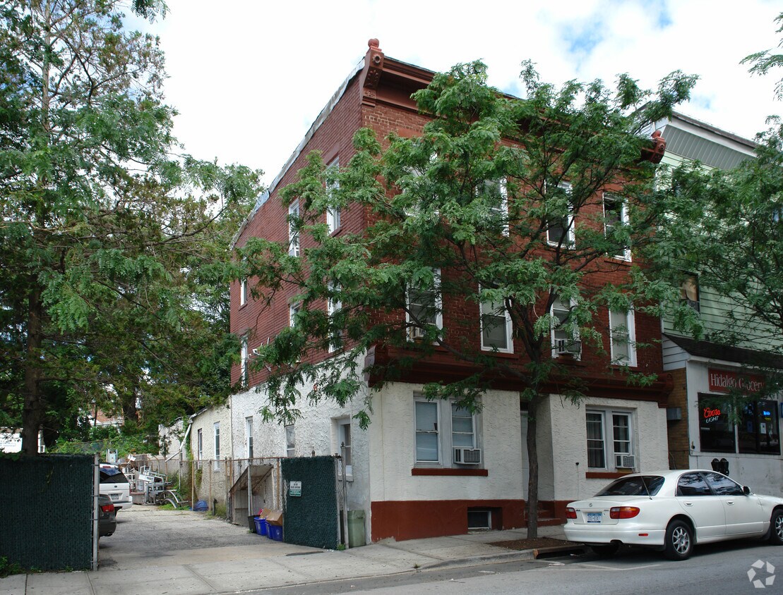 Primary Photo - 107 Cortlandt St