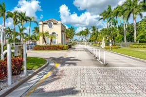 Foto del edificio - 6683  Southport Drive