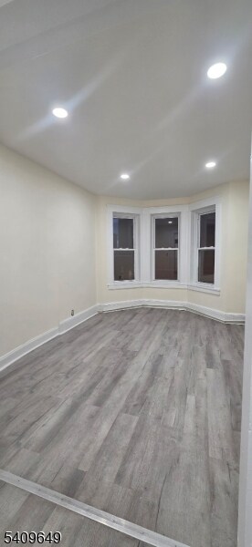 Foto del edificio - 529 Elizabeth Ave