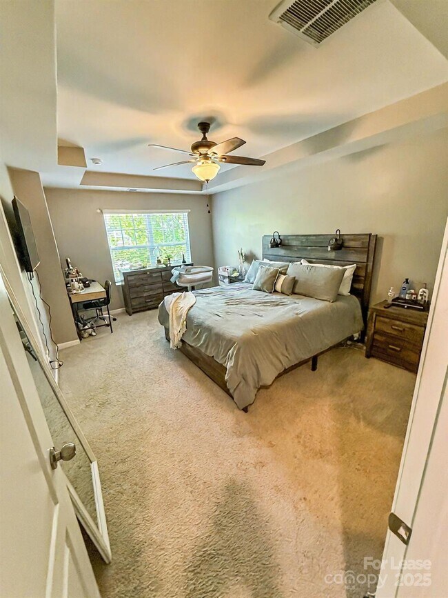 Foto del edificio - 2752 Sawbridge Ln