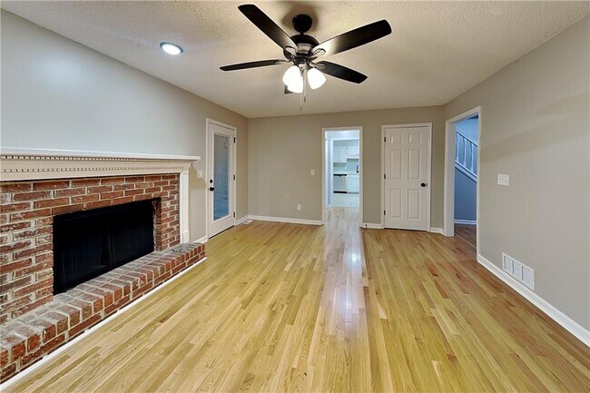 Foto del edificio - 4241 Glenforest Way