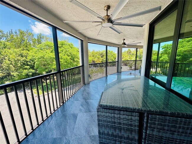 Foto del edificio - 7104 Gulf of Mexico Blvd