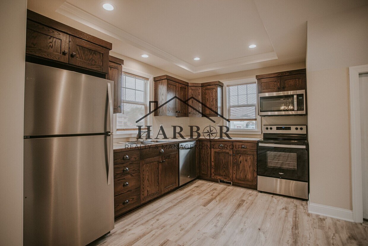 Foto principal - 107 1st St NW