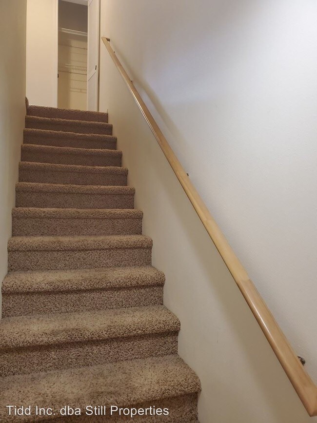 Foto del edificio - 8350 Lake St