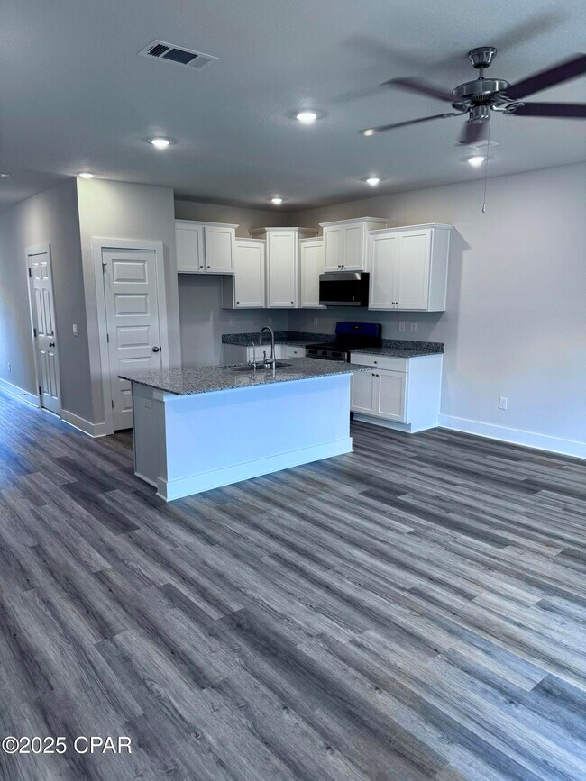 Foto del edificio - 205 Palmeras Marinas Ln