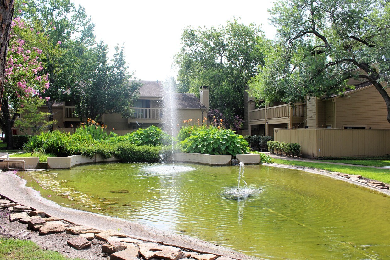 Foto principal - 9391 Pagewood Ln