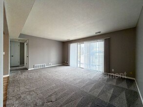 Building Photo - 3831 S 46th St