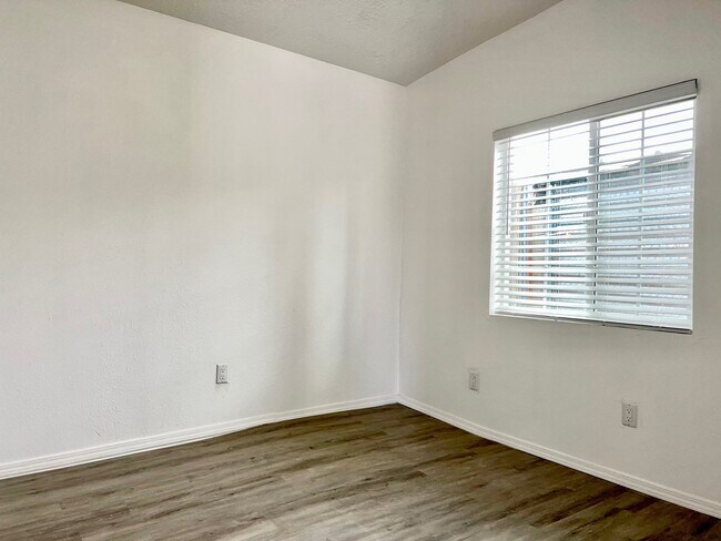 Dormitorio - 1702 Agua Fria St