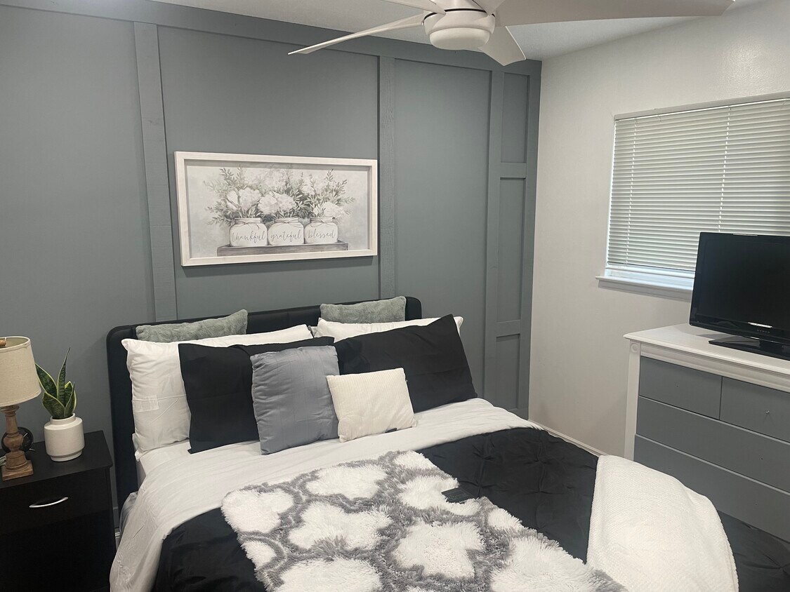 2794 Lorenzo Ave Unit Lester Rental, Costa Mesa, CA 92626 Apartments