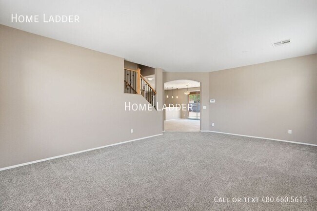 Foto del edificio - 45575 W Keller Dr