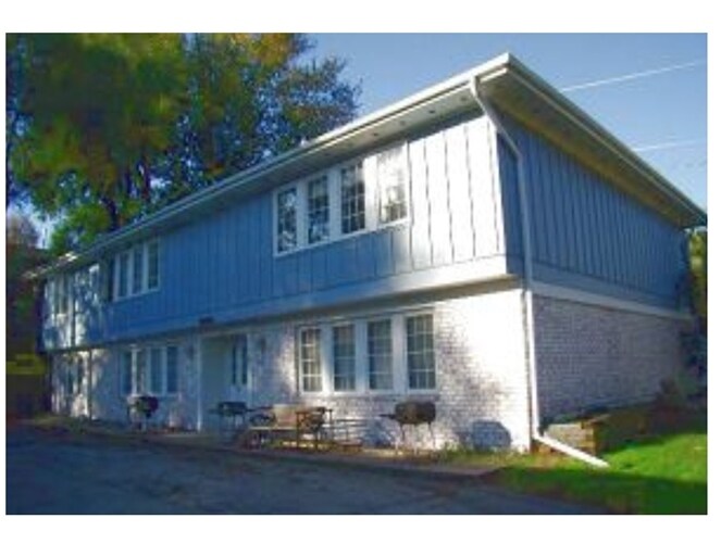 Foto principal - 147 20th Ave SW