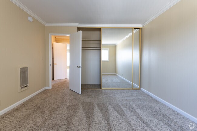2HAB, 2BA 55 - Torrance Palms