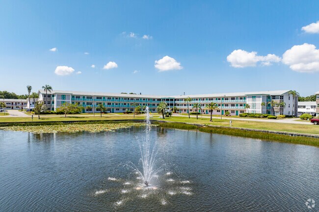 Building Photo - Town Apartments North