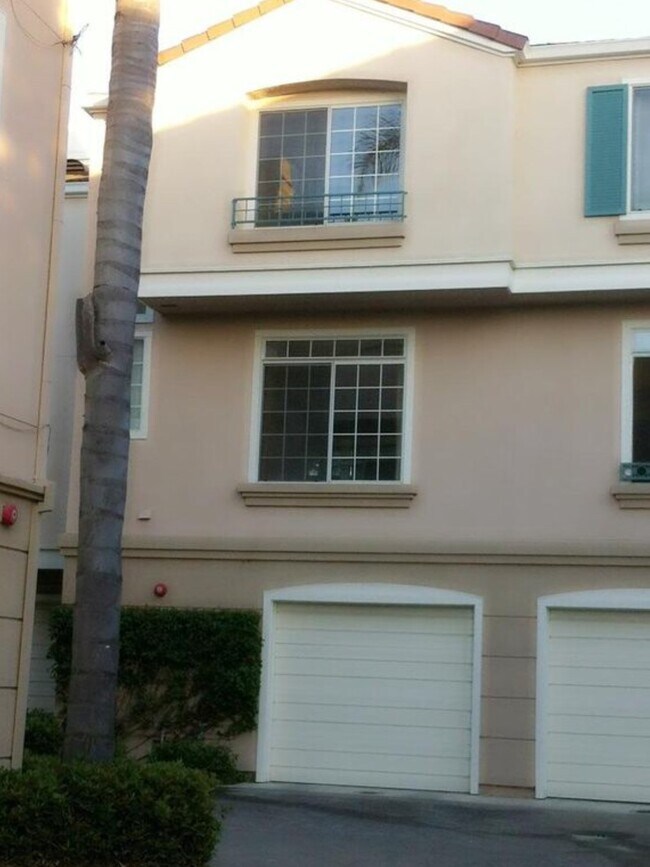 Foto del edificio - 342 Montecito Way