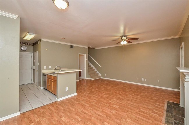 Foto del edificio - 7368 Regency Square Ct