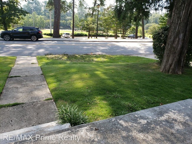 Foto del edificio - 2 br, 1 bath House - 1821  18th Avenue