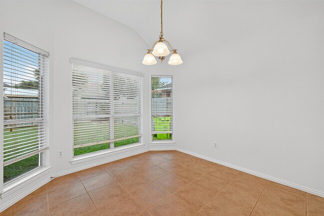 Foto del edificio - 4826 Claymill Ct