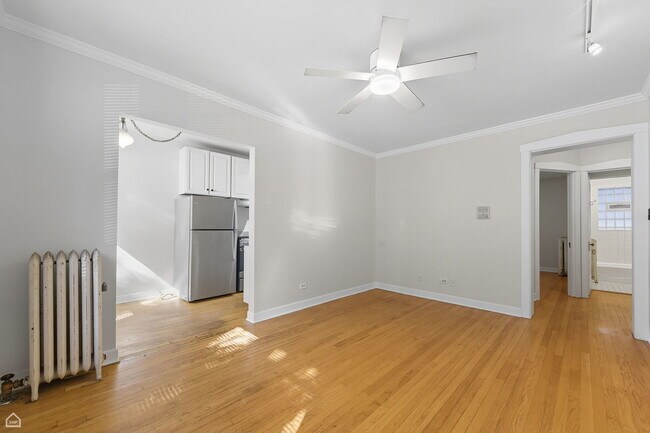 Foto del edificio - 1020 W Barry Ave