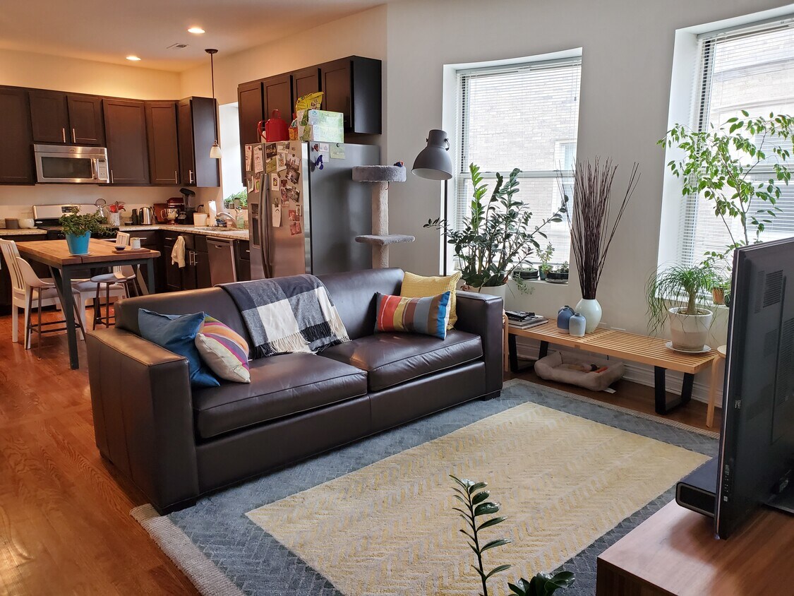 1261 W Carmen Ave Unit 3, Chicago, IL 60640 Apartments in Chicago, IL