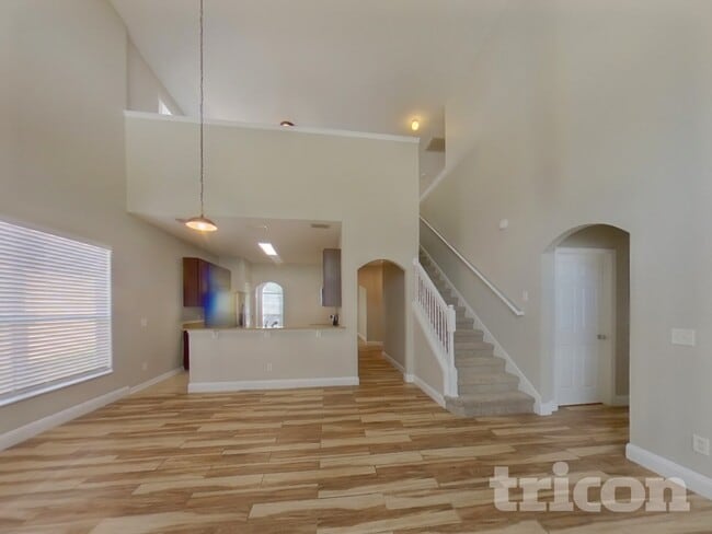 Building Photo - 243 Tower View Dr W