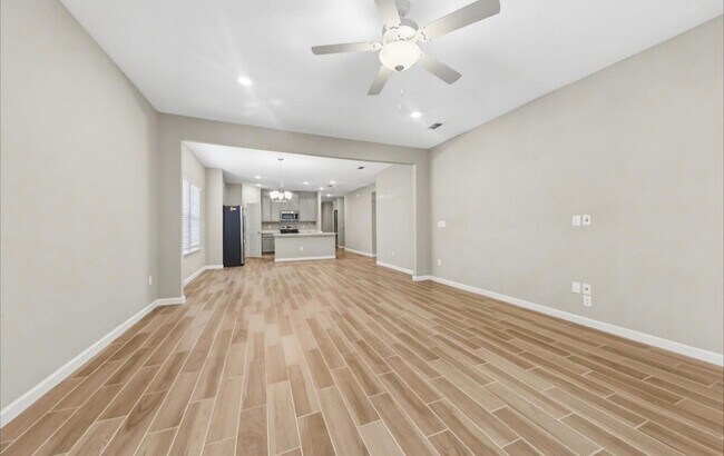 Foto del edificio - 6364 Starlight Dr
