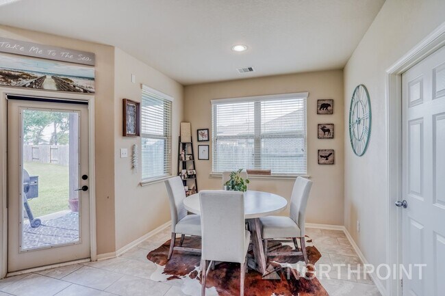 Foto del edificio - 4031 Guild Meadows Dr