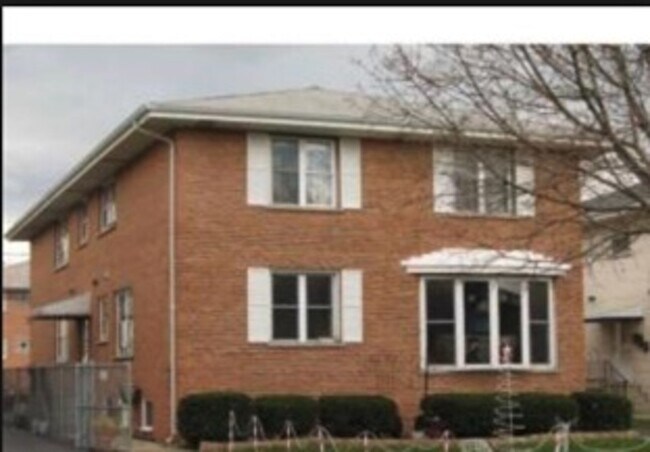Building Photo - 4423 Prairie Ave
