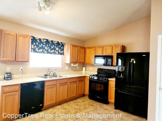 Building Photo - 4 br, 2 bath House - 764 Terra Cotta SW