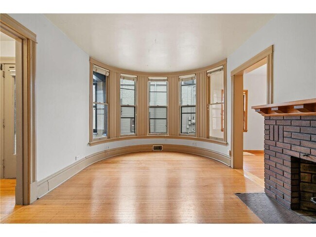 Foto del edificio - 2744 Fremont Ave S