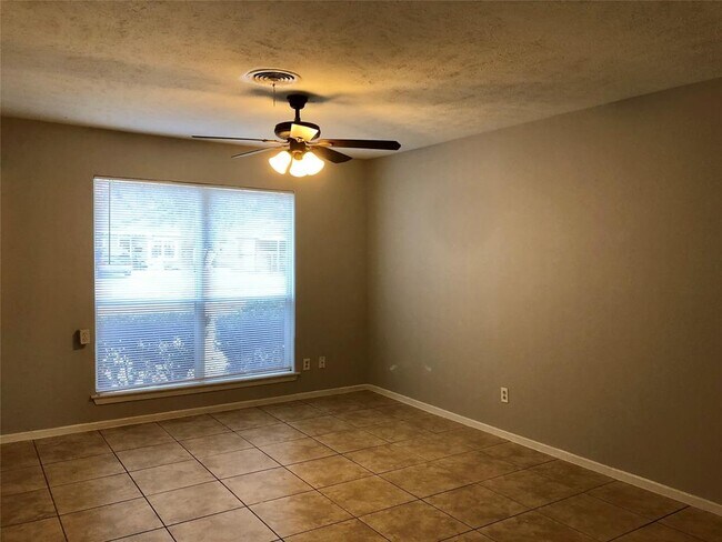 Foto del edificio - 6737 Thornwall St