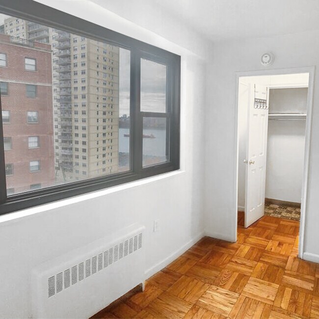 Foto del edificio - 6515 Kennedy Blvd E