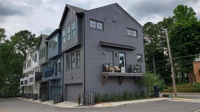 Foto del edificio - 117 Chestnut Cir