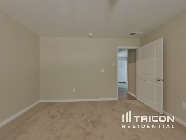 Building Photo - 340 Indian Lake Trail