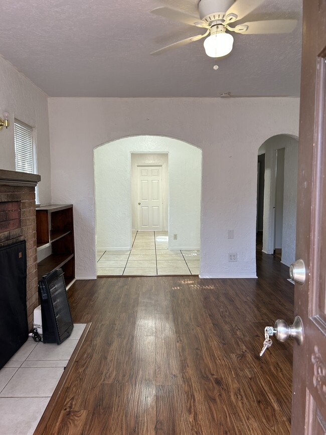 Foto del edificio - 33141 Case St